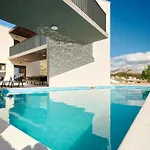 Adriastar By 4*