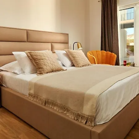 Adriastar By 4*