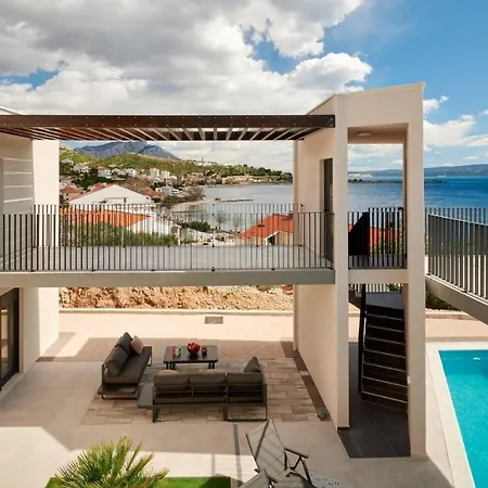 Adriastar By 4* Дуги-Рат