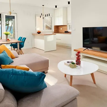 Гостевой дом Adriastar By